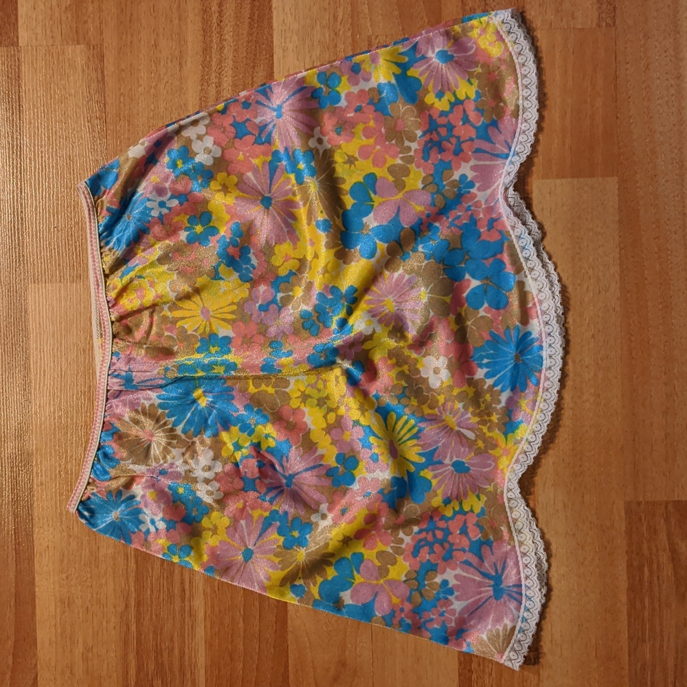 Vintage floral half slip